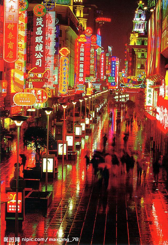 AG九游會(huì )中國十大著(zhù)名商業(yè)街中央大街光榮上榜！(圖2)